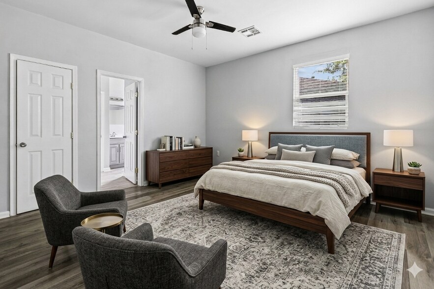 Building Photo - 3540 Clermont Dr