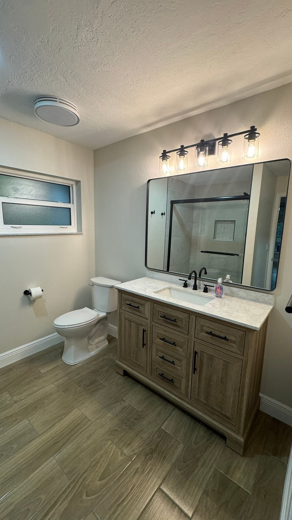 Building Photo - 7409 Lake Forest Cir