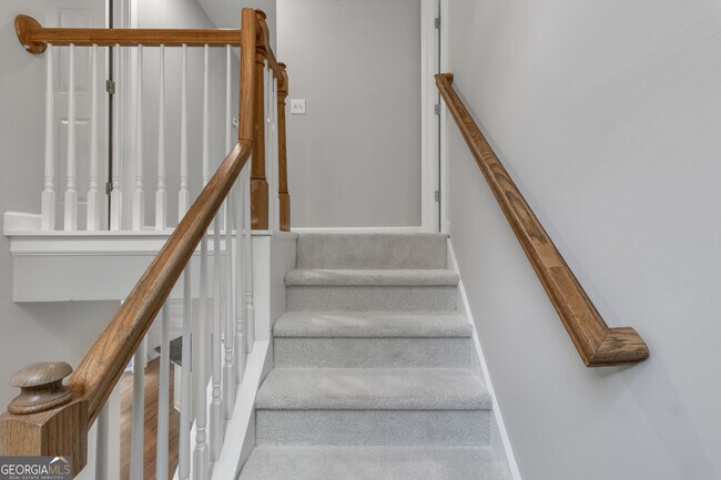 Building Photo - 3633 Elinburg Cove Trail NE