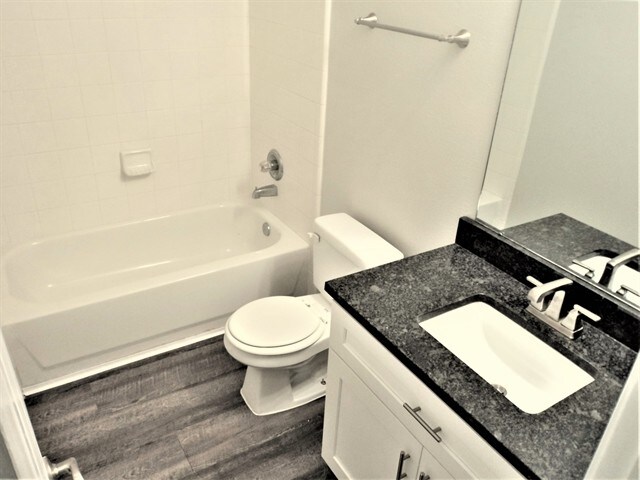 Building Photo - 14006 Honey Bee Ct