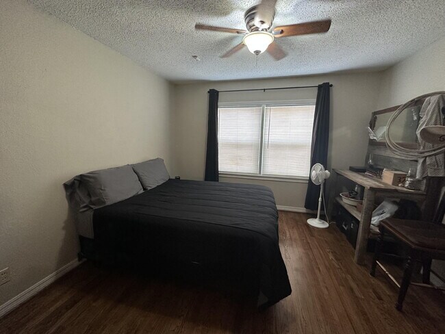 Building Photo - 3214 32nd St