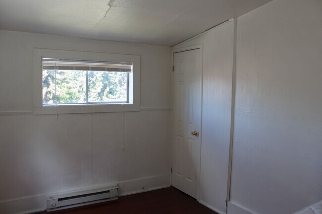 Building Photo - 623 S Jefferson St
