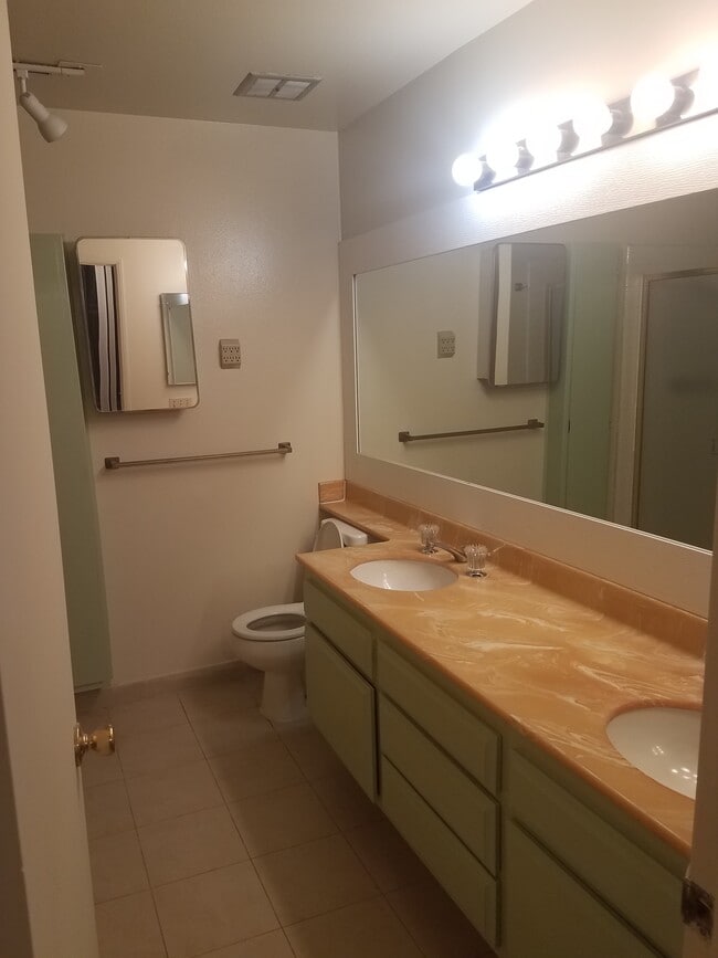 Building Photo - 311 Bora Bora Way