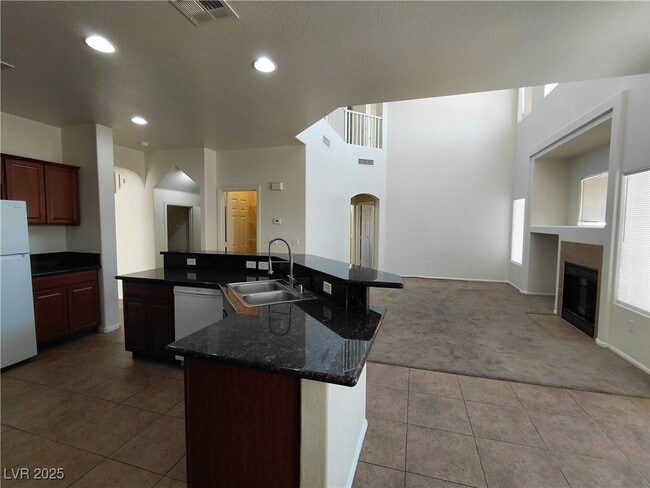 Building Photo - 452 Crocus Hill St