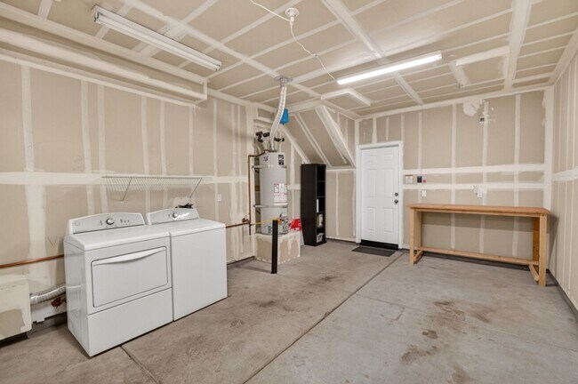 Building Photo - 8150 Crystal Walk Cir