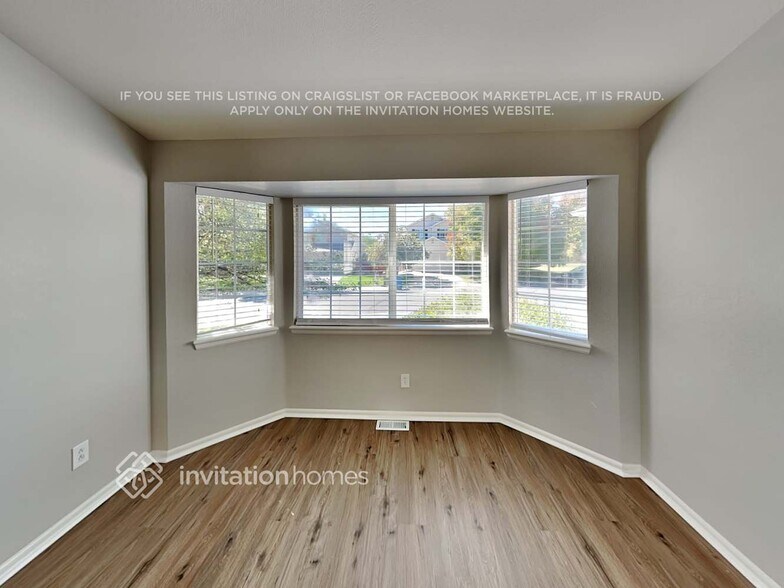 Building Photo - 2224 S Ventura St