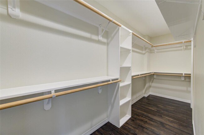 Building Photo - 1289 Blalock Rd