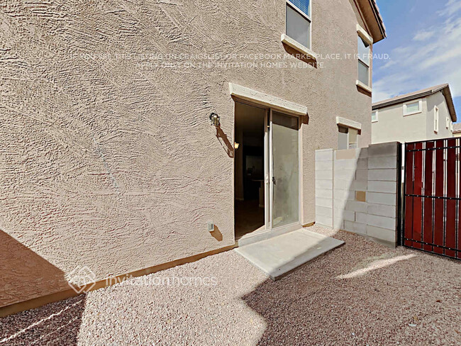 Building Photo - 1391 S Moccasin Trail