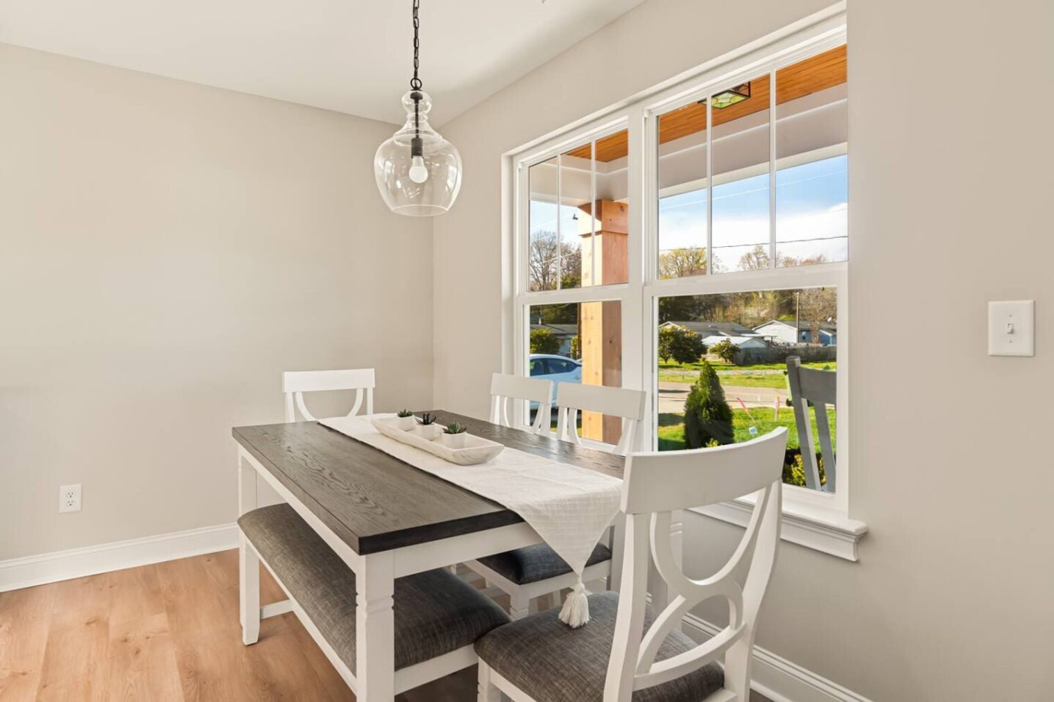 Building Photo - 628 Herms Ave