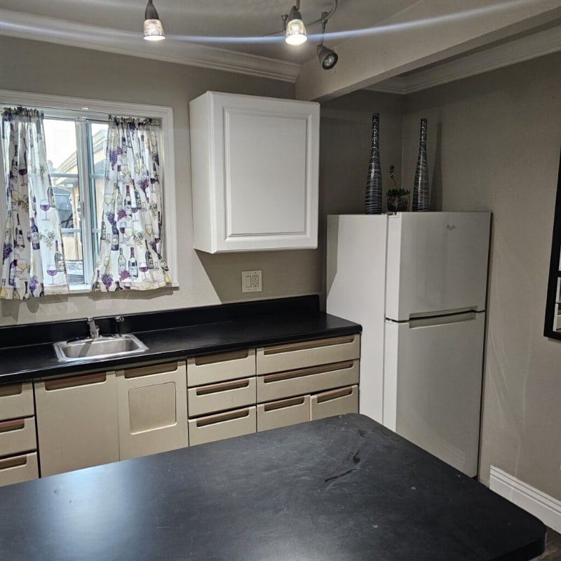 Building Photo - 12204 Hillwood Dr