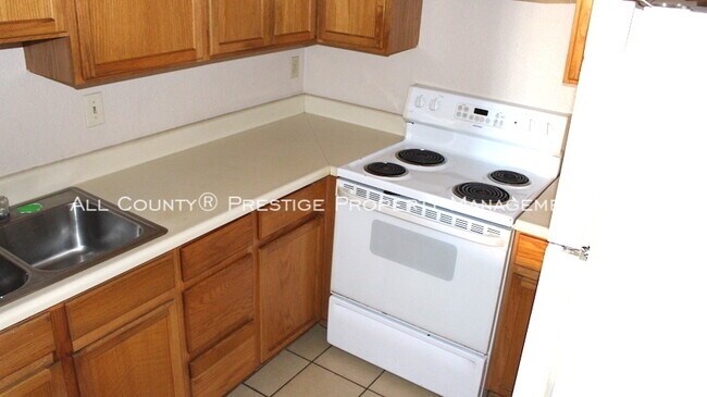 Building Photo - 1831 W Mulberry Dr