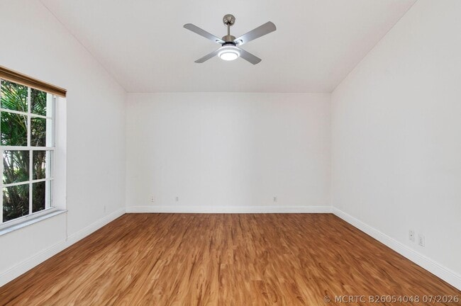 Building Photo - 5225 Brookview Dr