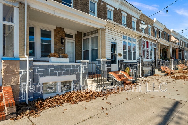 Building Photo - 438 Cornwall St