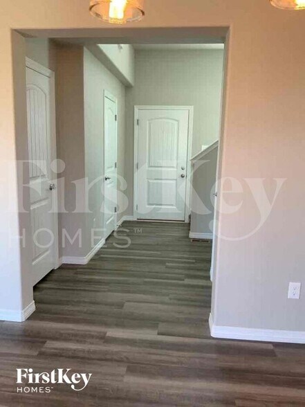Building Photo - 11036 Rockcastle Dr