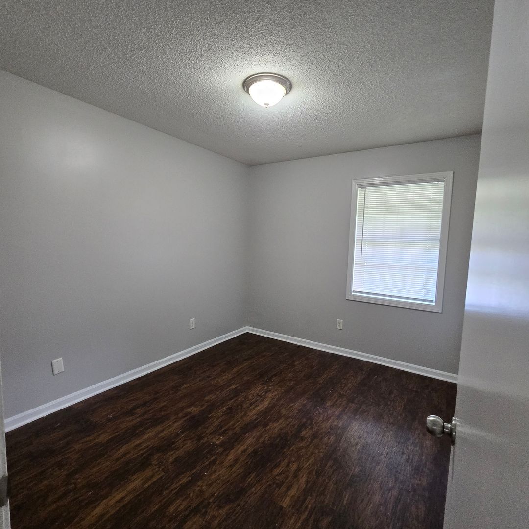 Building Photo - 3593 Voltaire Ave