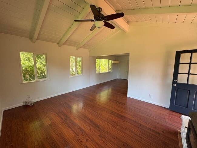 Building Photo - 640 Peaceful Valley Dr