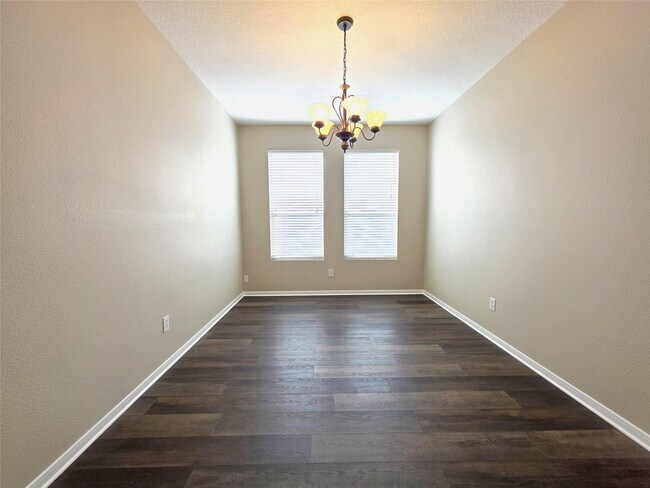 Building Photo - 12111 Carriage Oak Cir