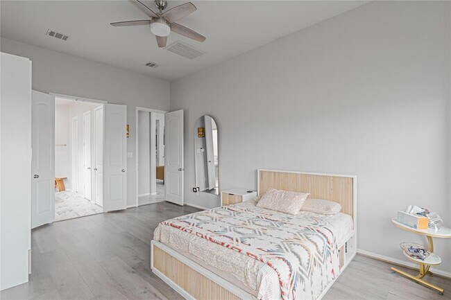 Building Photo - 119 Fortuna Ct