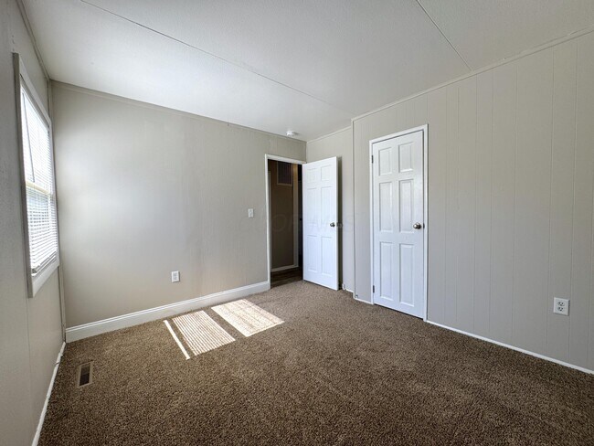 Building Photo - 2656 Glenbar Ct