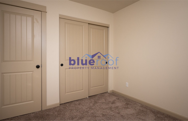 Building Photo - 7761 NE Mary Beth Ln