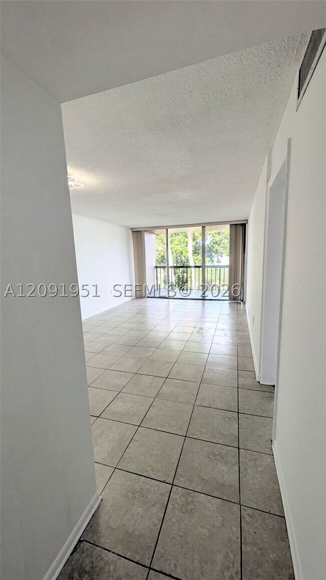 Building Photo - 10865 SW 112th St
