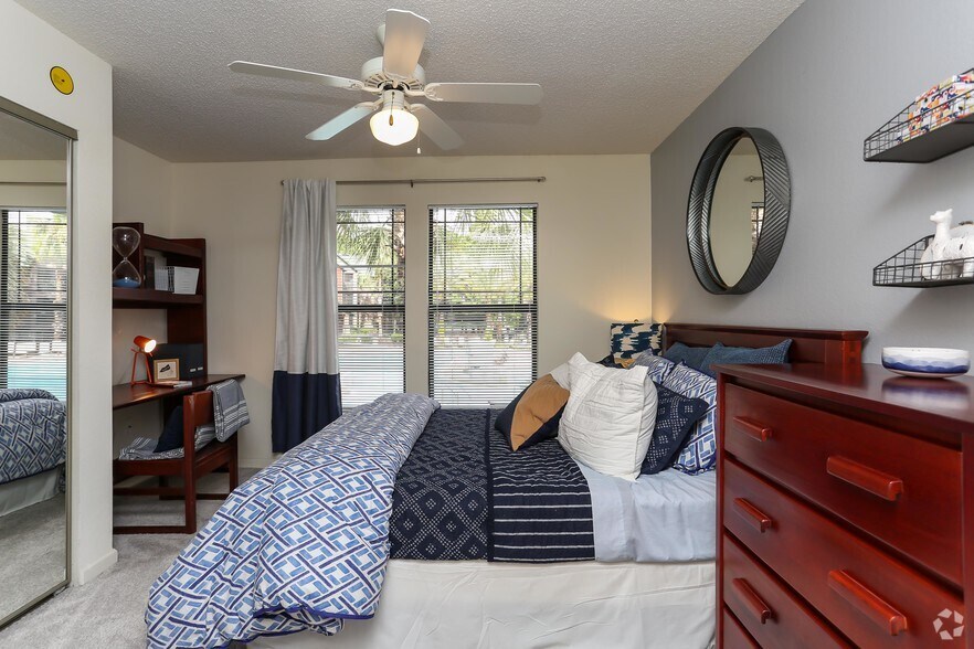 Hideaway Gainesville Student Living 2800 SW Williston Rd Gainesville