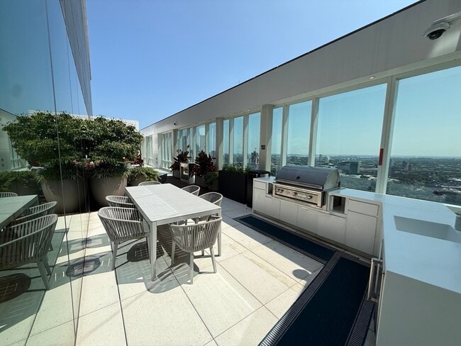 Building Photo - 188 Brookline Ave