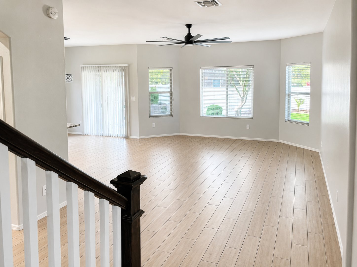 Building Photo - 361 E Camino Rancho Cielo