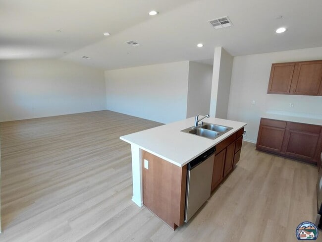Building Photo - 475 Palomino Ct