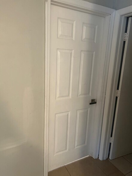 Building Photo - 6135 Markland Ave