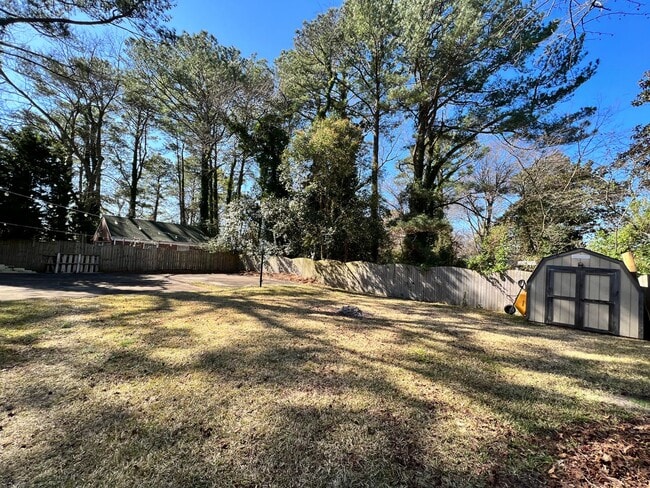 Building Photo - Beautiful one story home in Norfolk