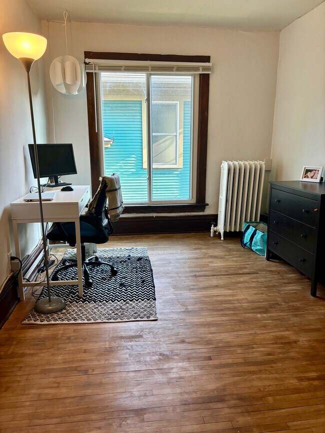 Building Photo - 3224 Hennepin Ave