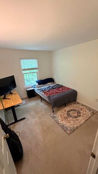 Building Photo - 6430 Selby Ct