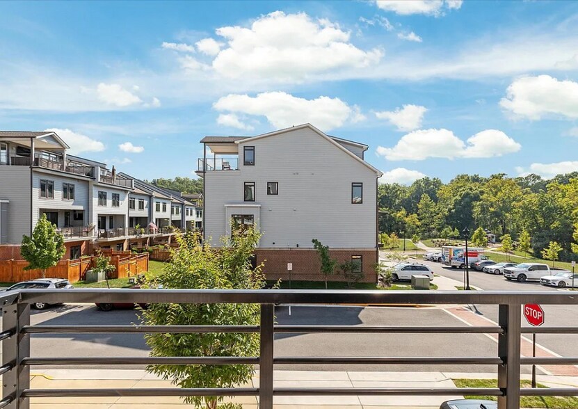 Building Photo - 1002 Ribbon Limestone Ter SE