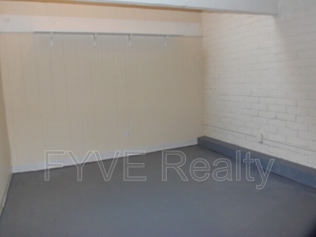 Building Photo - 751 Worthington Forest Pl