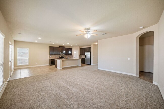 Building Photo - Immaculate Home in the Coveted Fairway Rid...