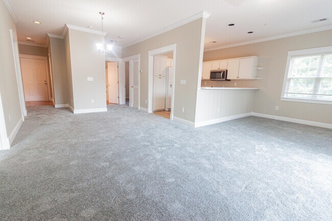 Building Photo - 6307 Sweetwater Blvd