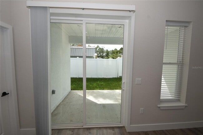 Building Photo - 20 Uniondale Pl