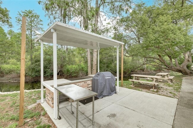 Building Photo - 7815 Greenlawn Dr