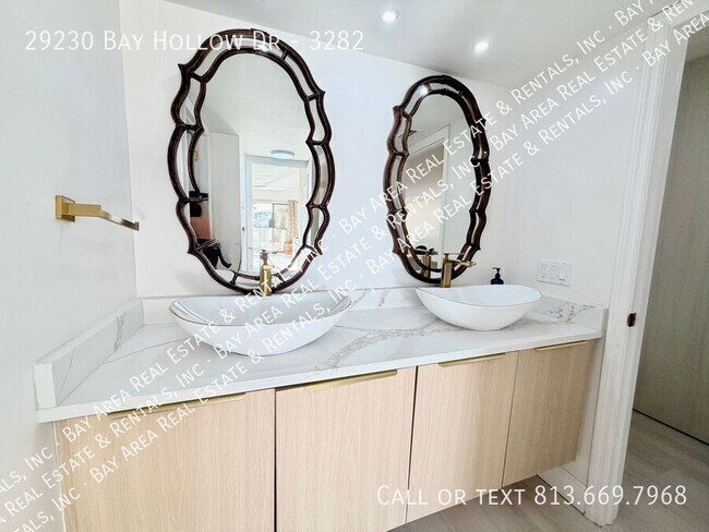 Building Photo - 29230 Bay Hollow Dr