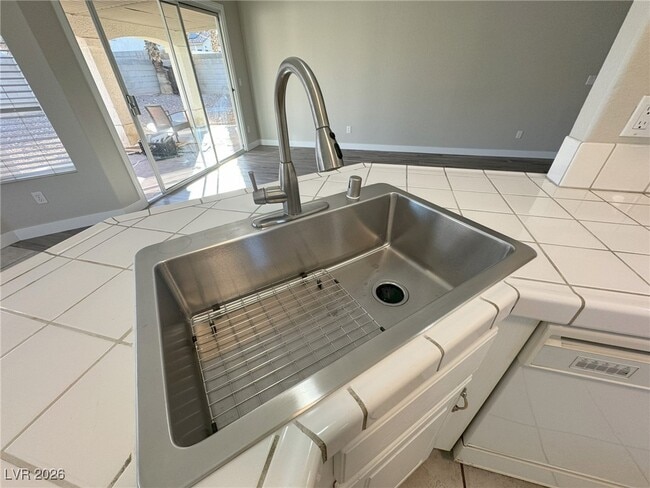 Building Photo - 8605 Copper Mine Ave