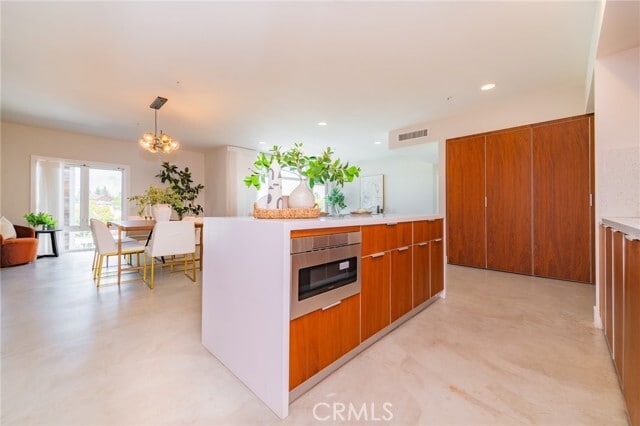 Building Photo - 482 S Arroyo Pkwy