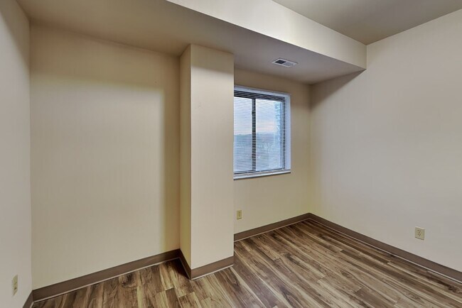 Building Photo - 200 Stanton Ave