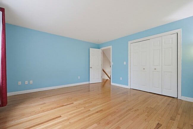 Building Photo - 6 Waterville Ln