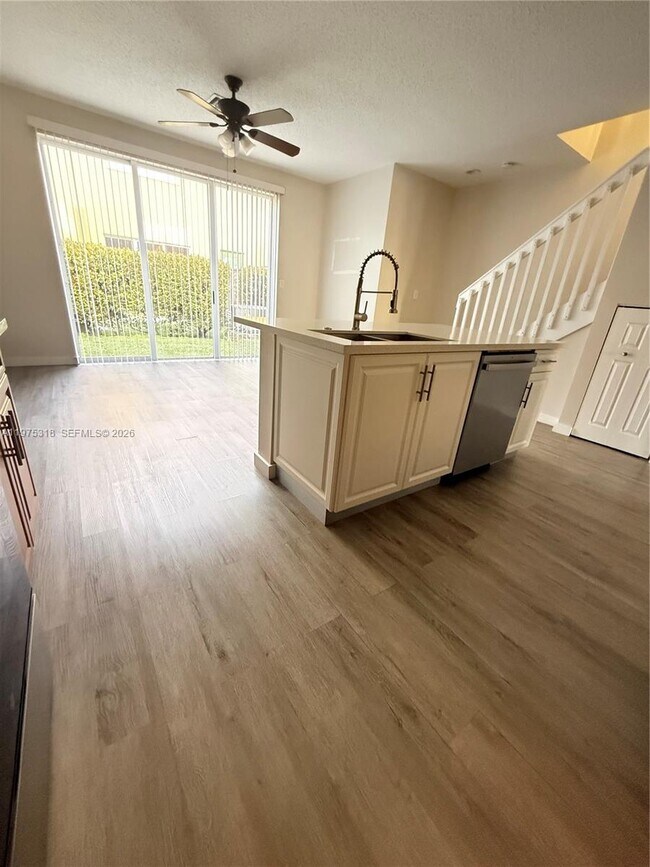 Building Photo - 978 NE 42nd Pl