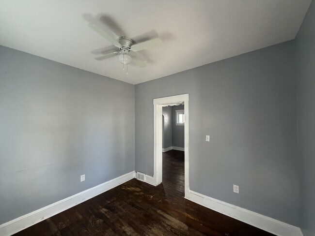Building Photo - 3586 W 47th St