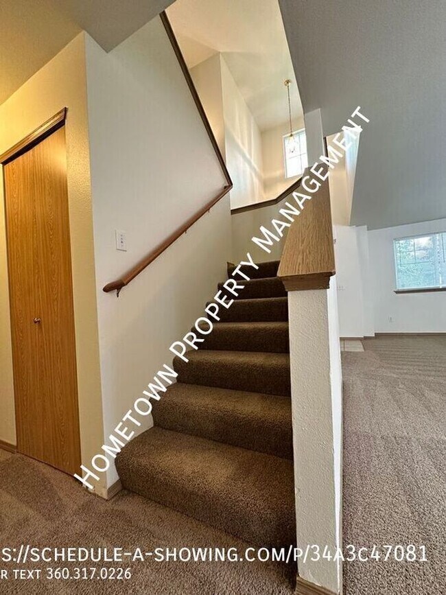 Building Photo - 6763 Steamer Dr SE