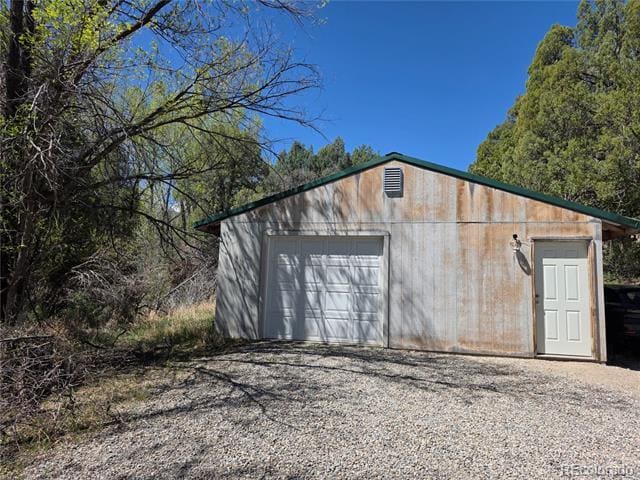 Building Photo - 286 W Creek Rd