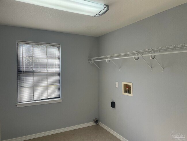 Building Photo - 5067 Serry Ln
