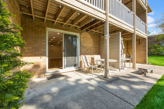 Building Photo - 940 Beau Dr